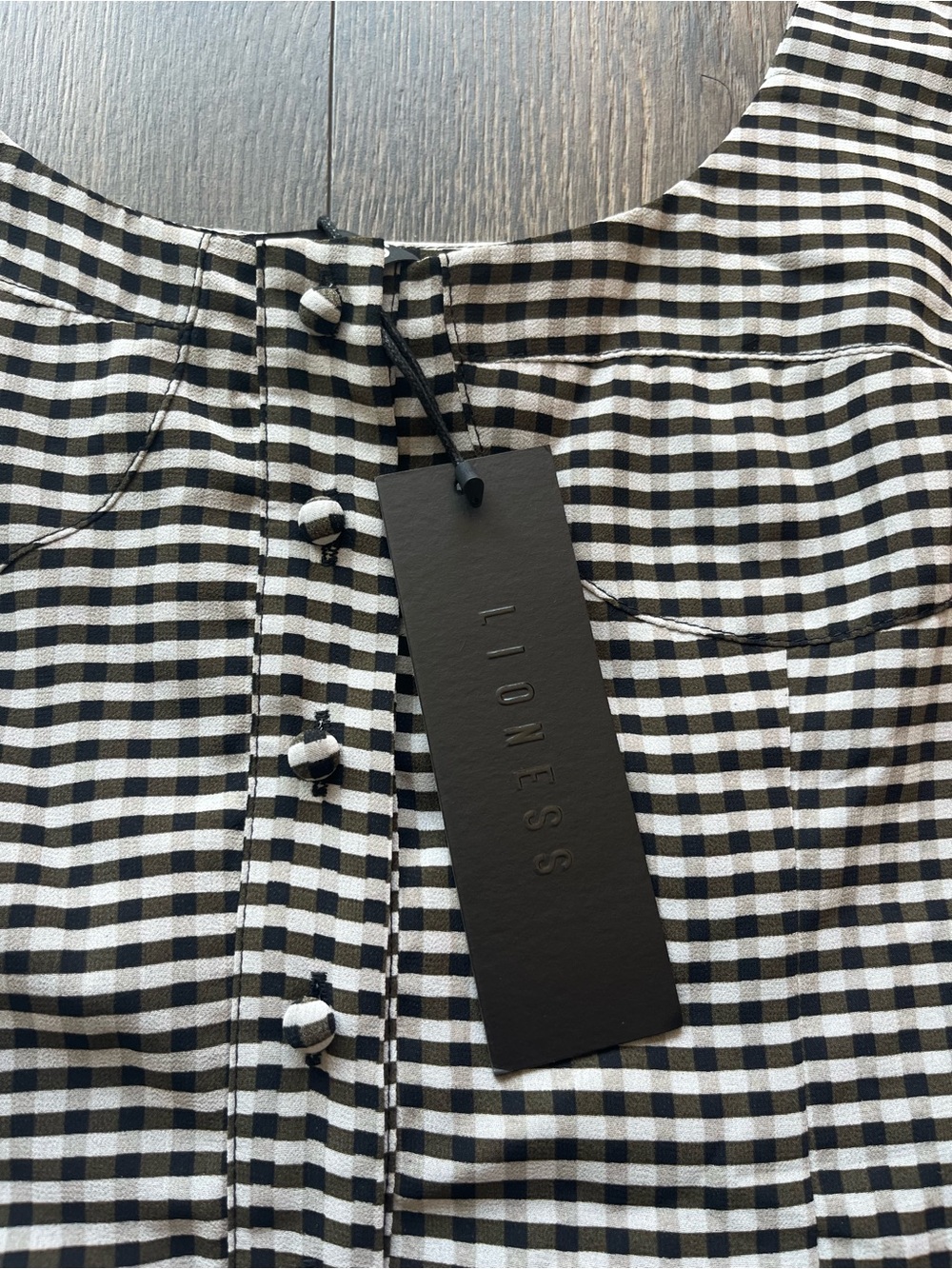 Lioness Gingham Romper - Picture 4 of 13